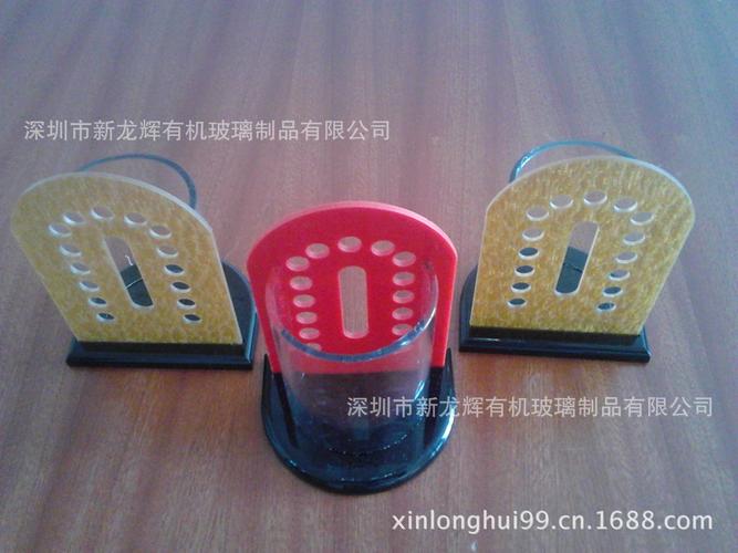 晶莹剔透的艺术 有机玻璃办公用品的创意之美